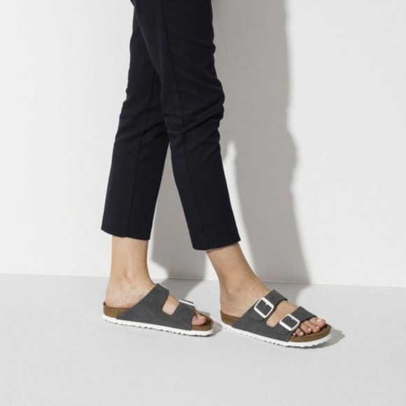 Birkenstock Other - Birkenstock Arizona Soft Footbed Retro Sandals
